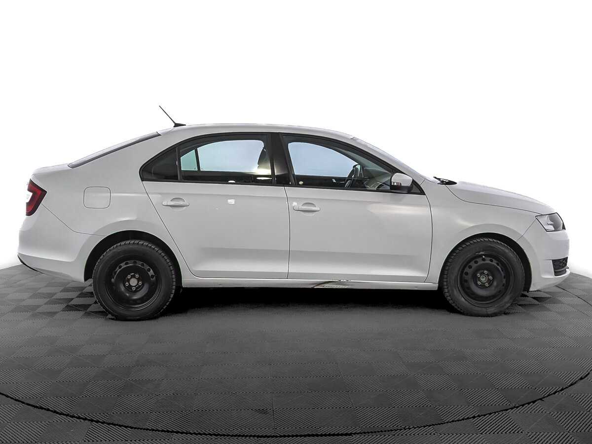 Skoda Rapid 2017 года с пробегом. Фото: #3