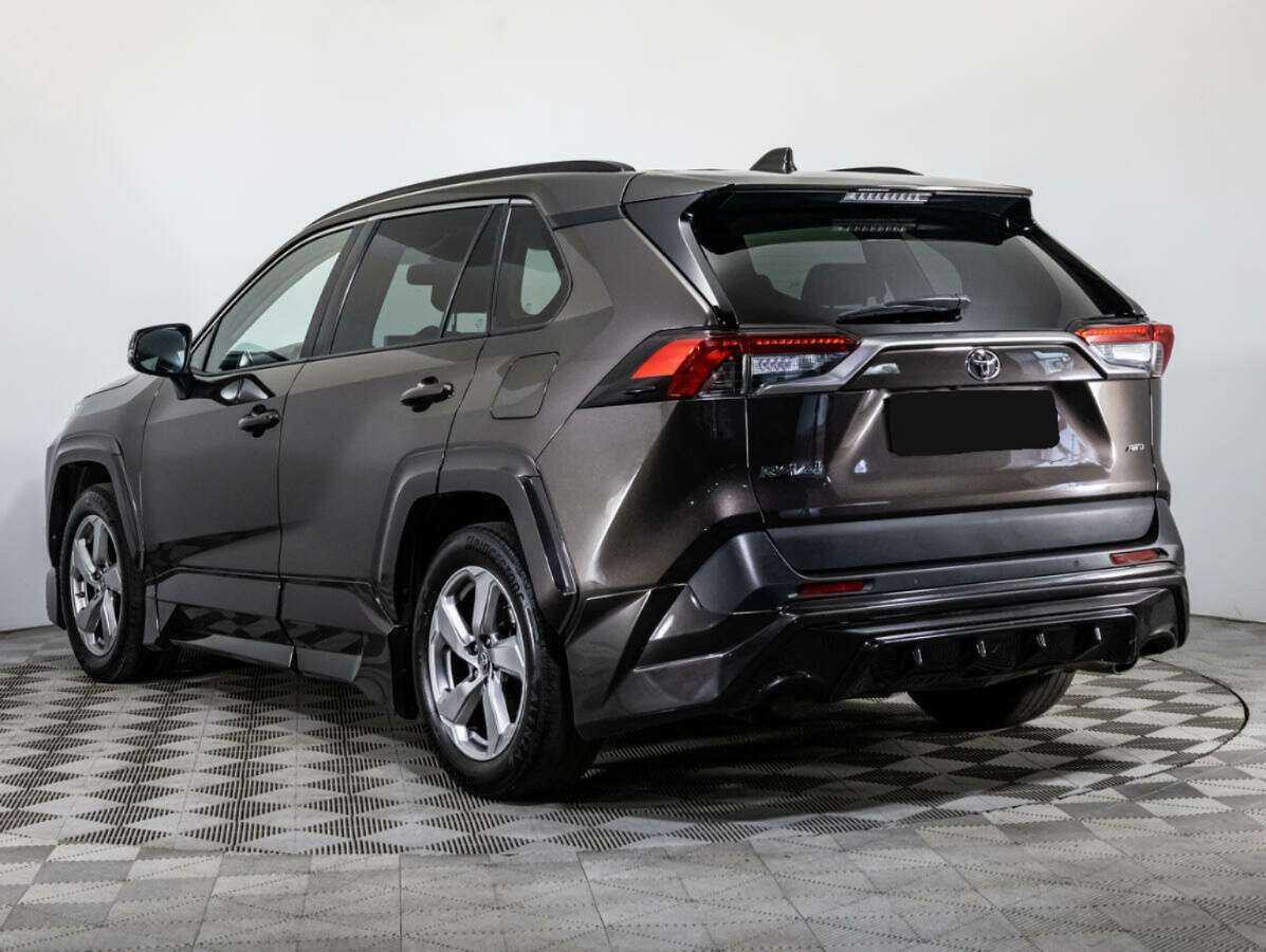 Toyota RAV4 2021 года с пробегом. Фото: #4