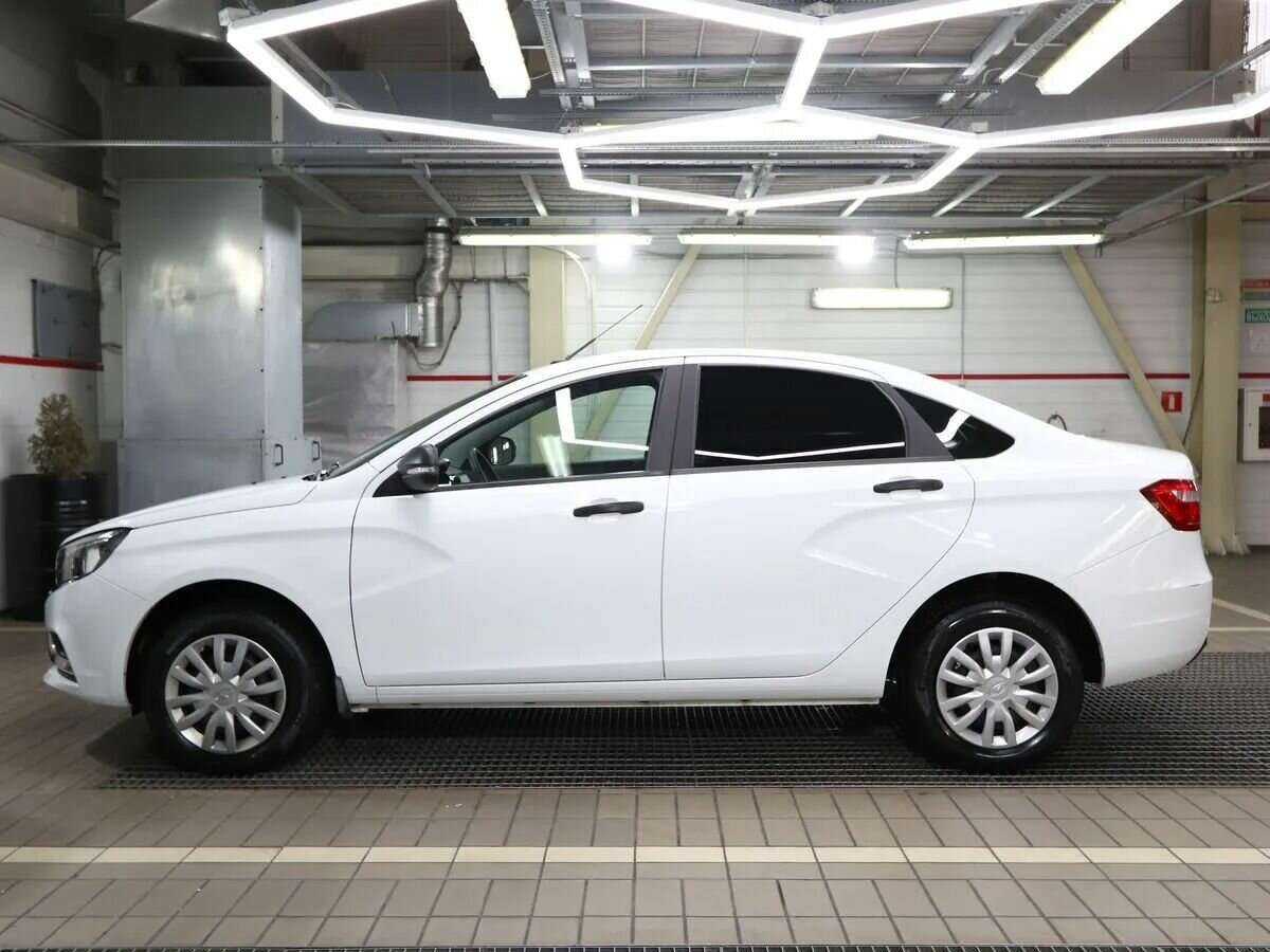 Lada (ВАЗ) Vesta 2021 года с пробегом. Фото: #2