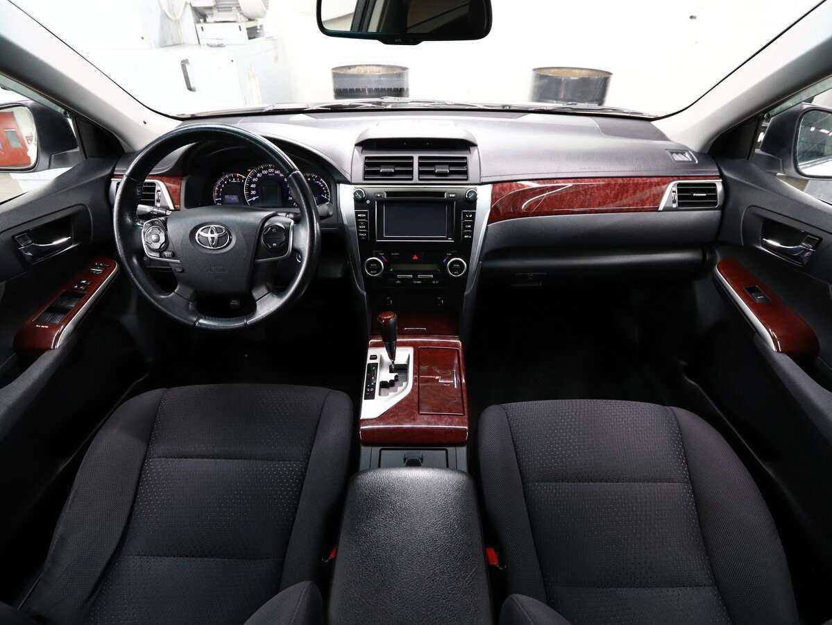 Toyota Camry 2013 года с пробегом. Фото: #16