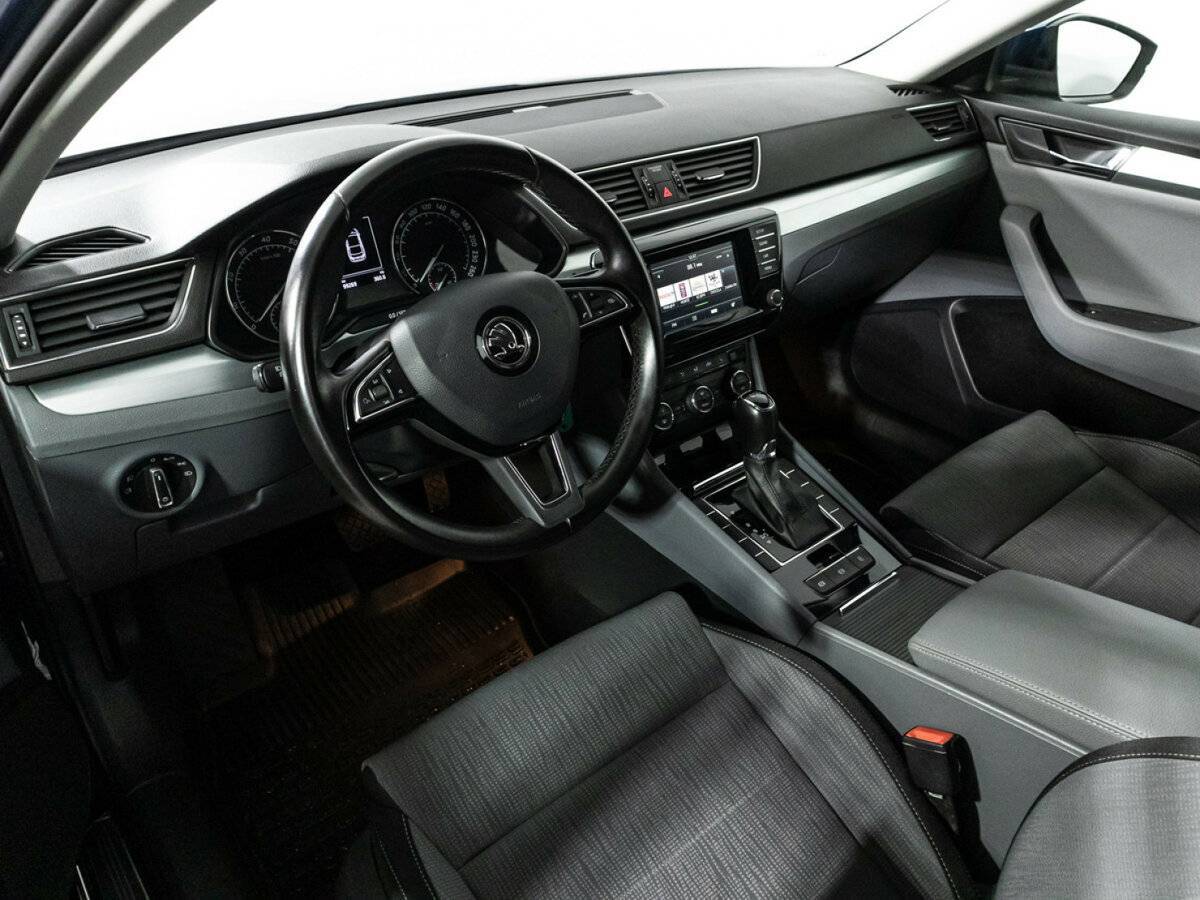 Skoda Superb 2015 года с пробегом. Фото: #10