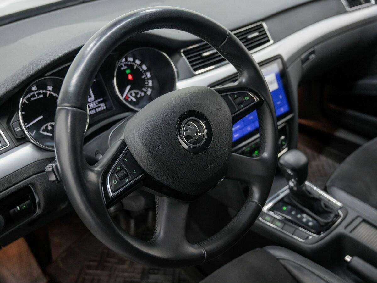 Skoda Superb 2014 года с пробегом. Фото: #18