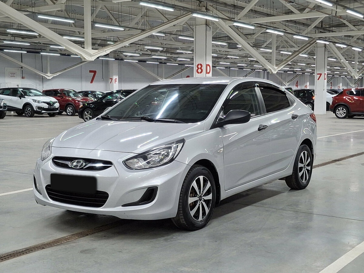 Hyundai Solaris 2014 года с пробегом. Посмотреть фото