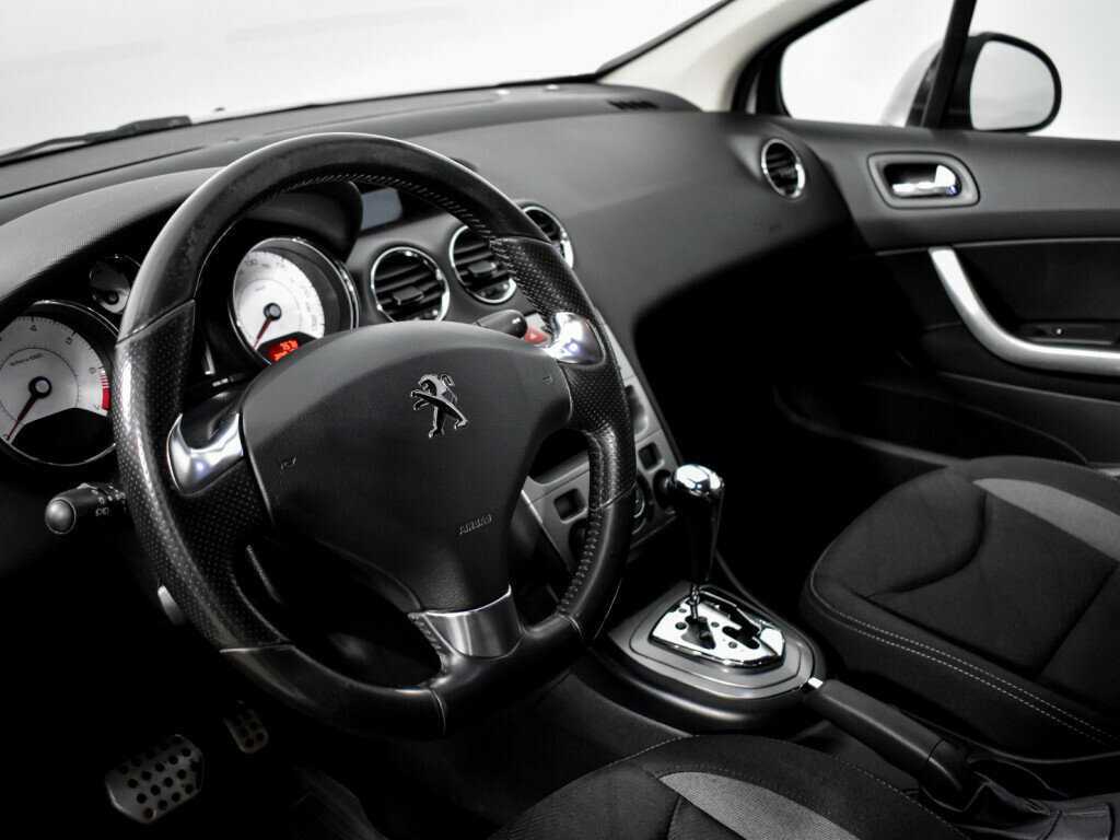 Peugeot 408 2016 года с пробегом. Фото: #8
