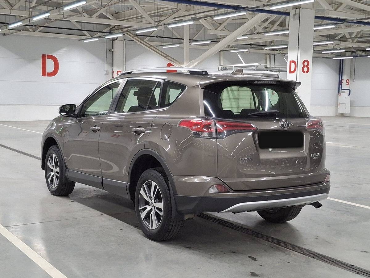 Toyota RAV4 2015 года с пробегом. Фото: #6
