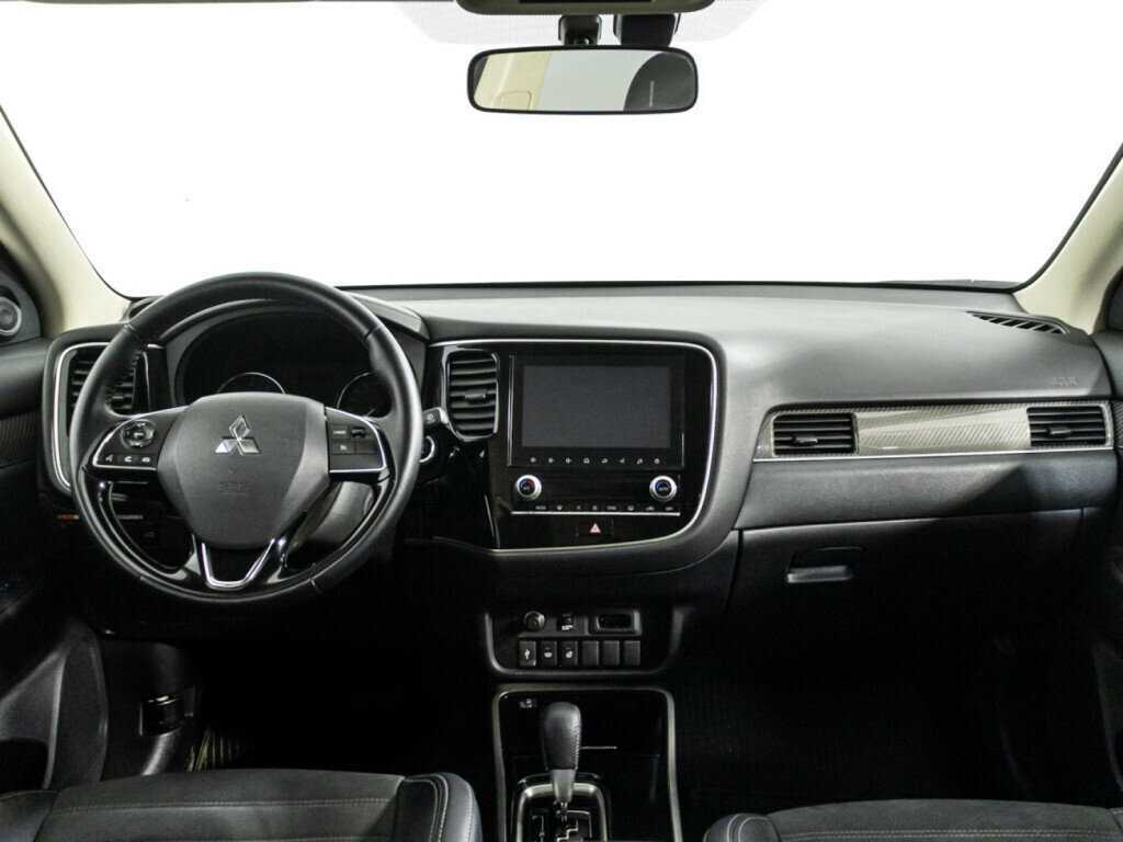 Mitsubishi Outlander 2021 года с пробегом. Фото: #12