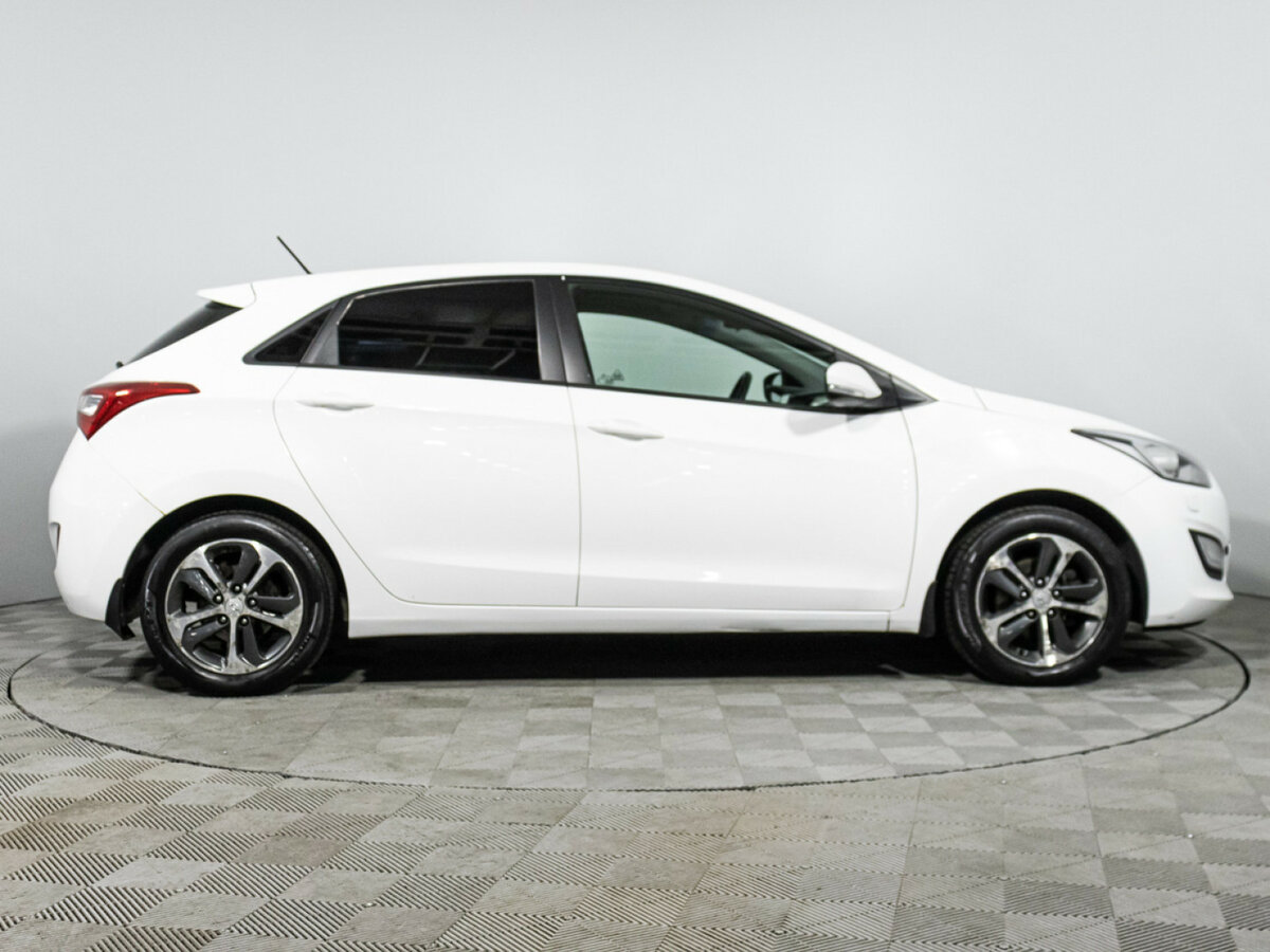 Hyundai i30 2015 года с пробегом. Фото: #3