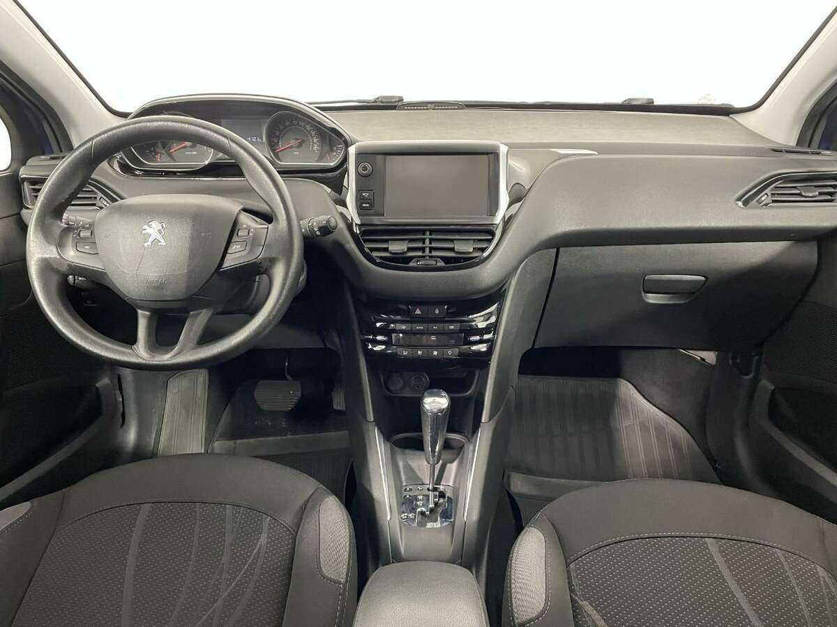 Peugeot 208 2014 года с пробегом. Фото: #6