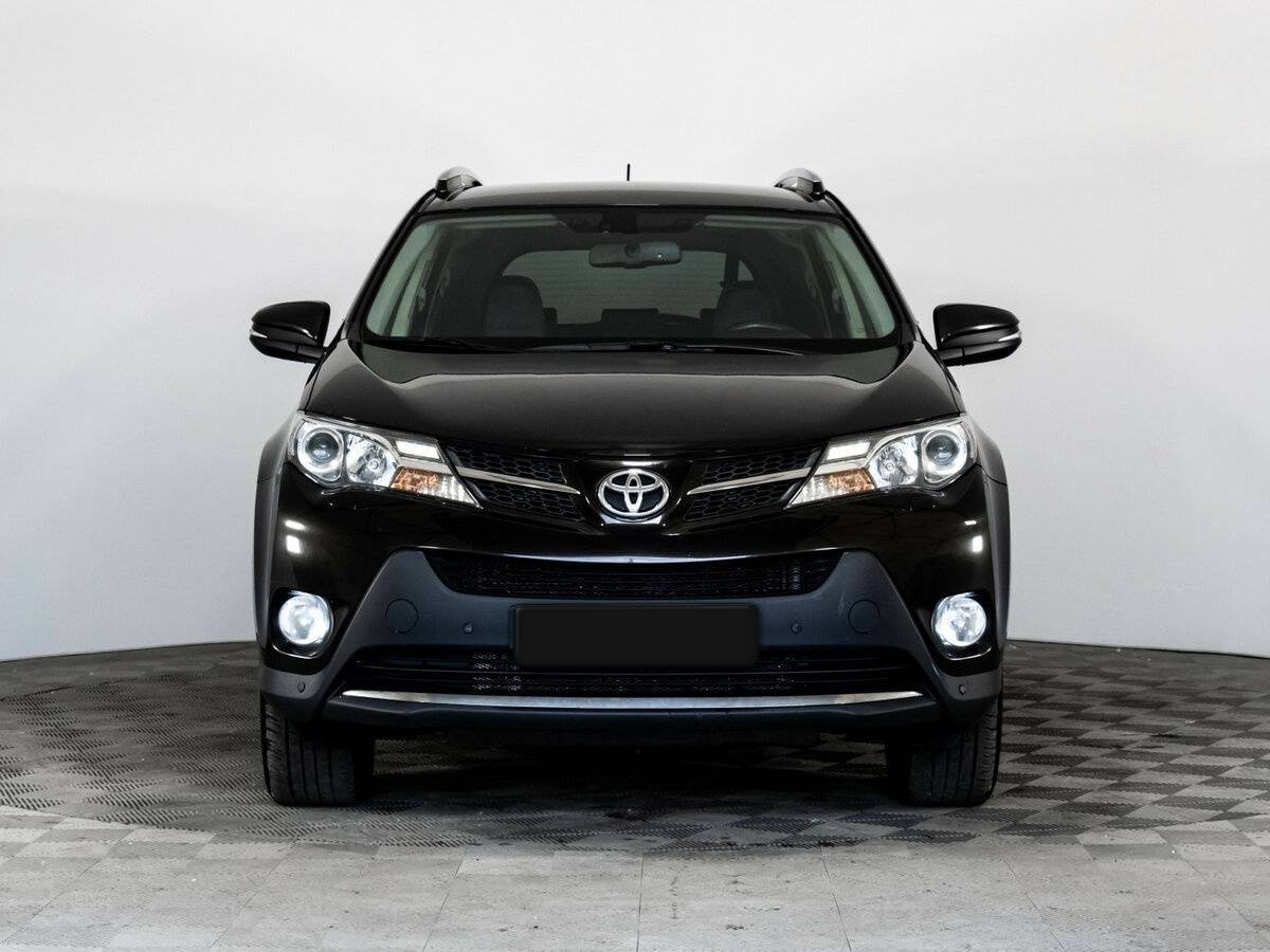 Toyota RAV4 2015 года с пробегом. Фото: #1