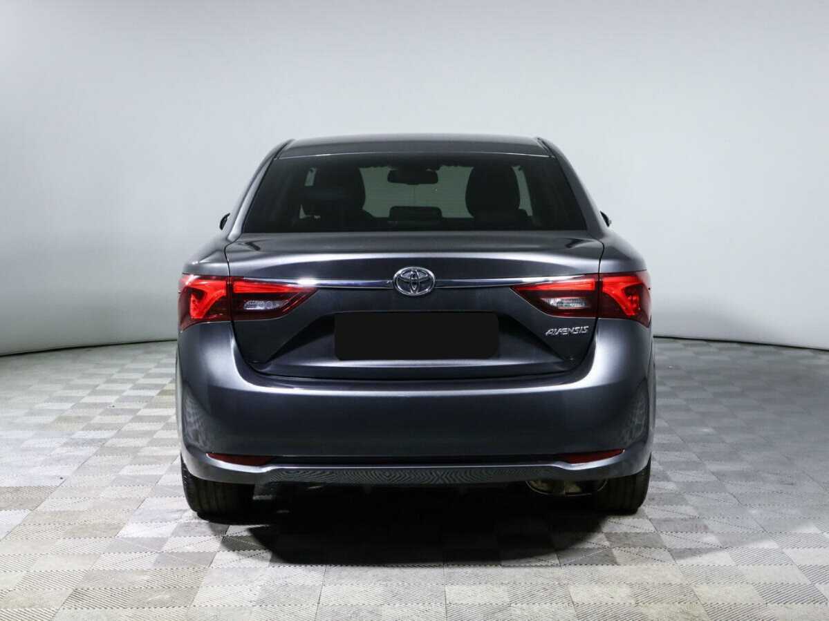 Toyota Avensis 2018 года с пробегом. Фото: #3