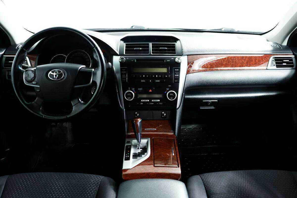Toyota Camry 2012 года с пробегом. Фото: #10