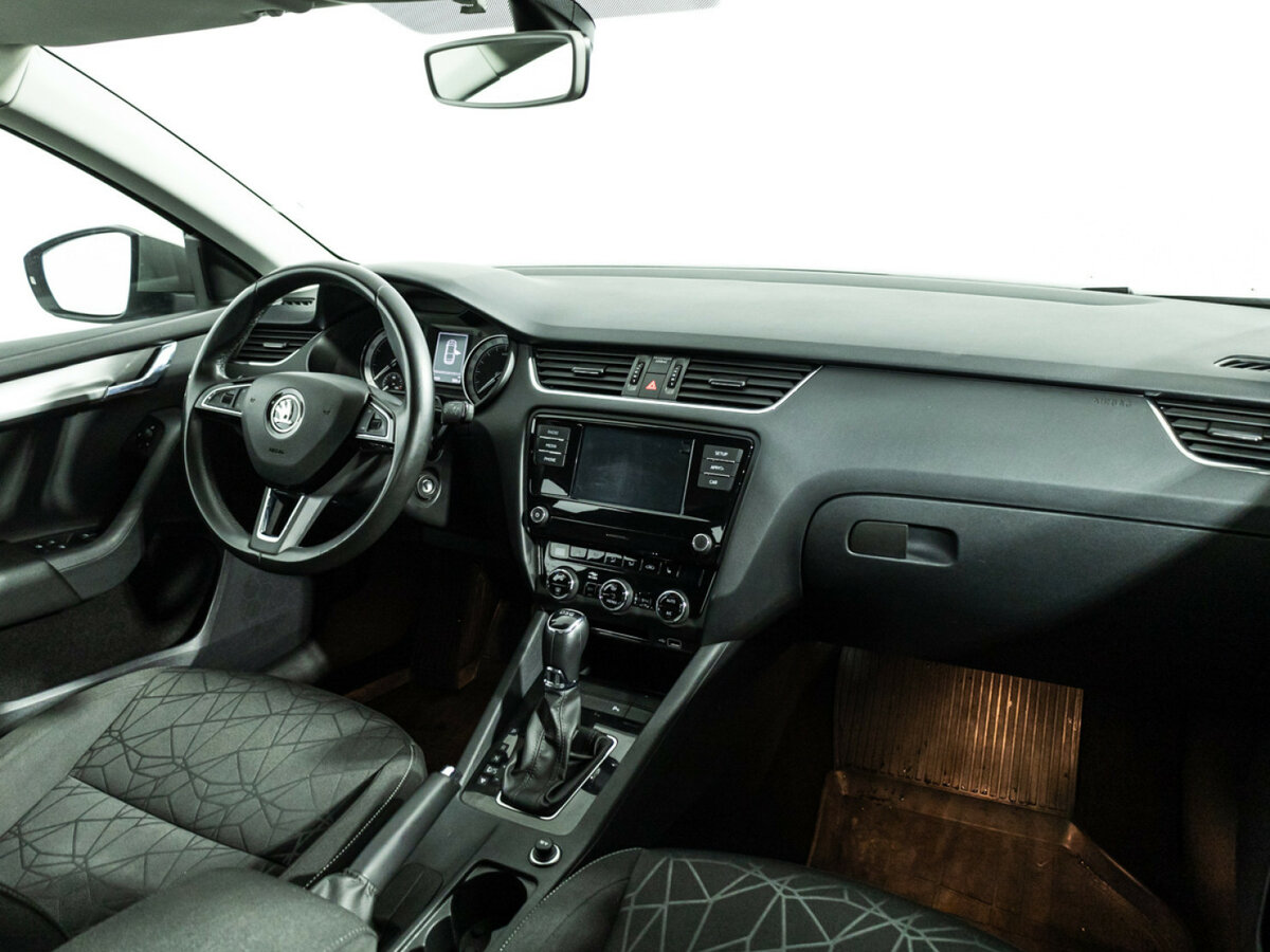 Skoda Octavia 2019 года с пробегом. Фото: #8