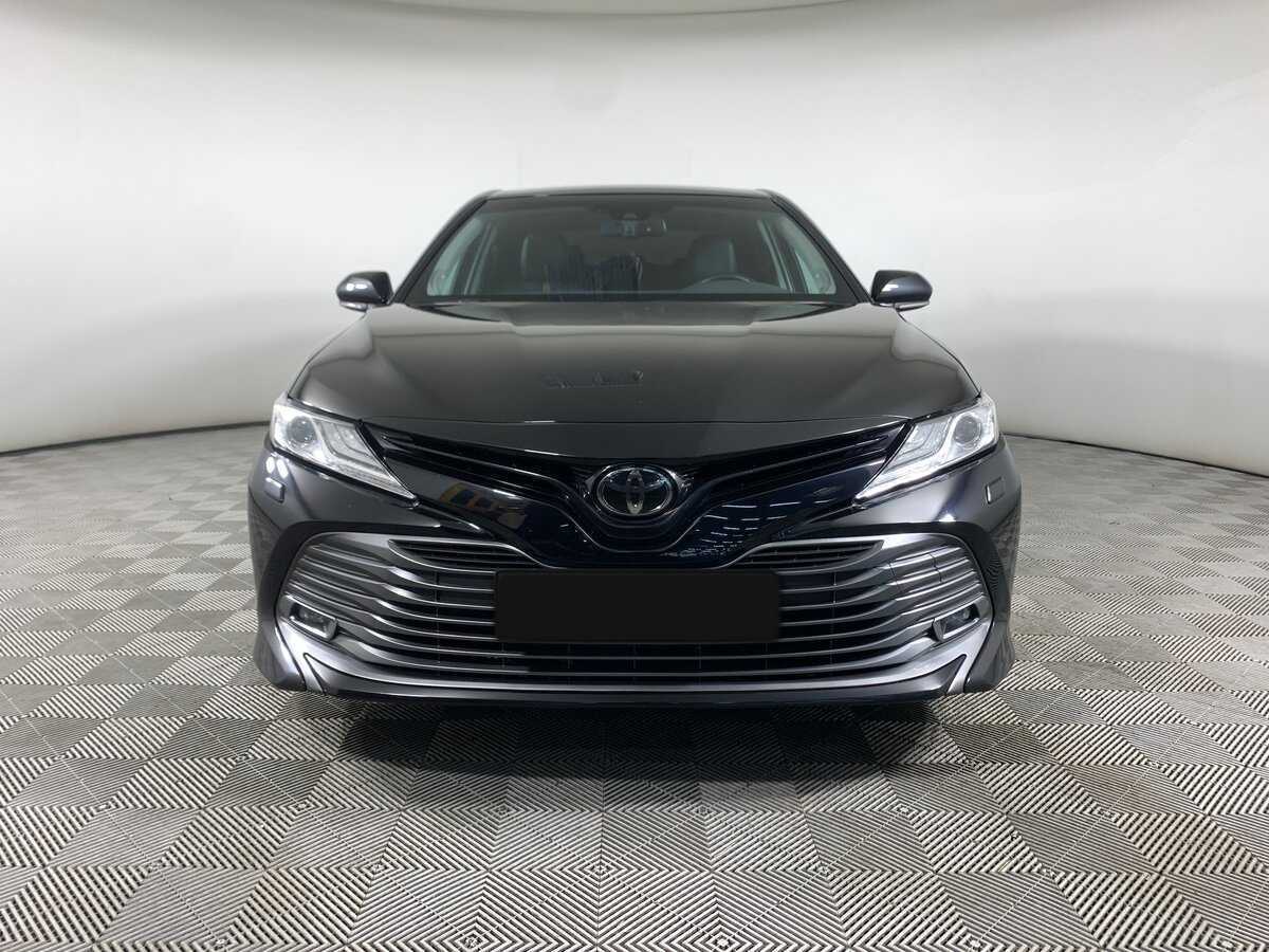 Toyota Camry 2020 года с пробегом. Фото: #1