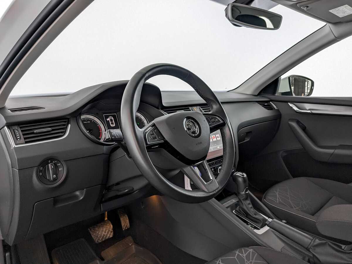 Skoda Octavia 2019 года с пробегом. Фото: #13