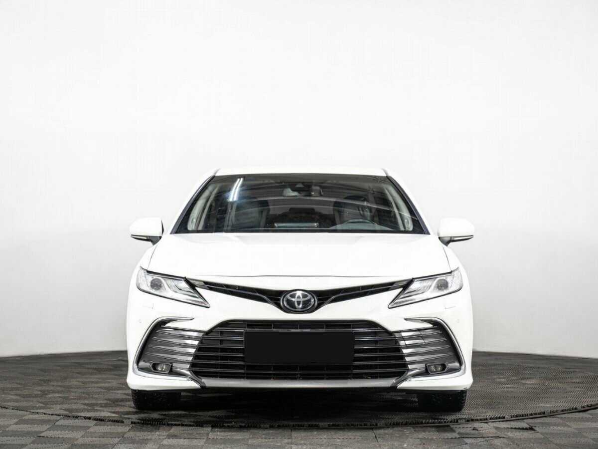 Toyota Camry 2022 года с пробегом. Фото: #1