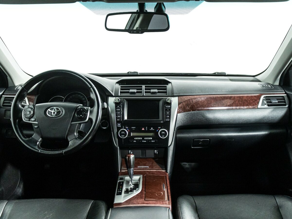 Toyota Camry 2014 года с пробегом. Фото: #12