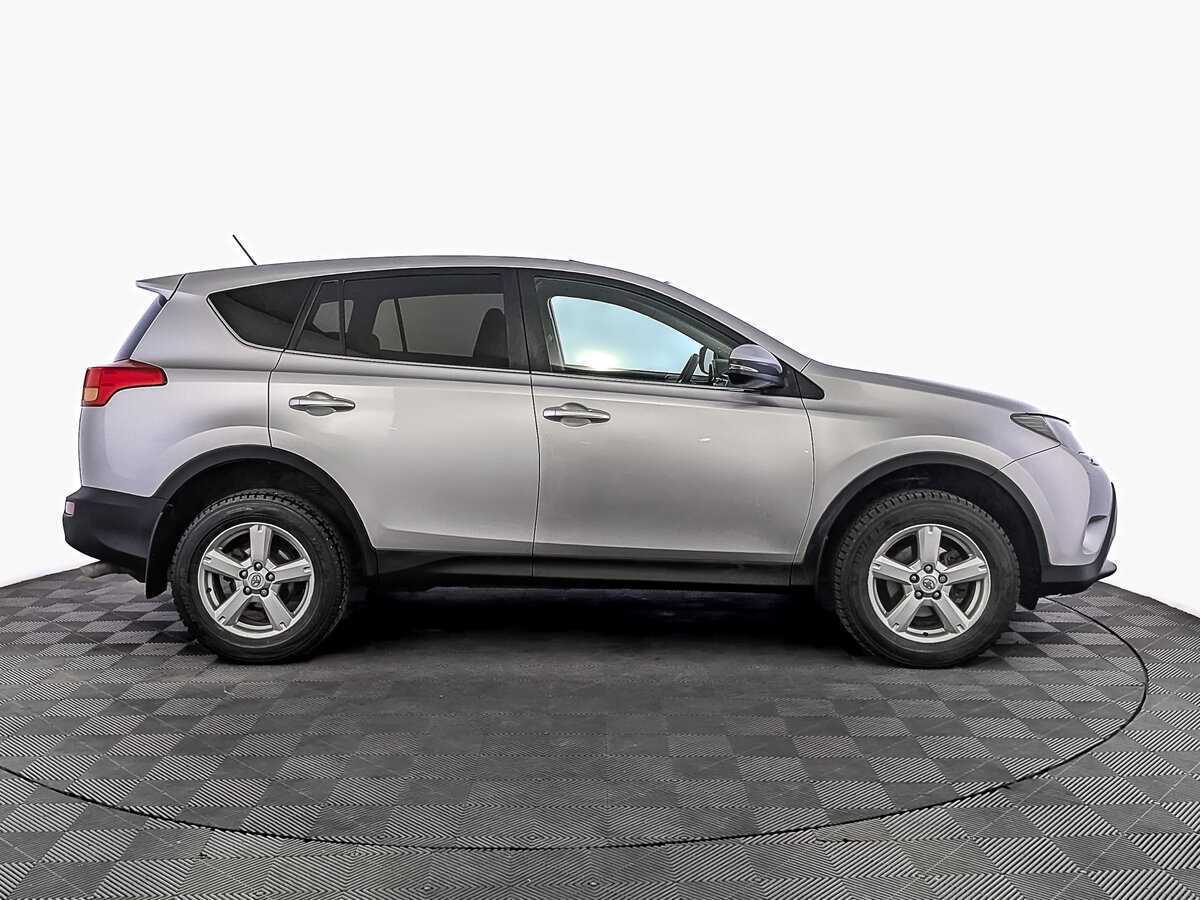 Toyota RAV4 2013 года с пробегом. Фото: #3