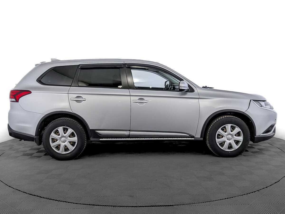 Mitsubishi Outlander 2019 года с пробегом. Фото: #3
