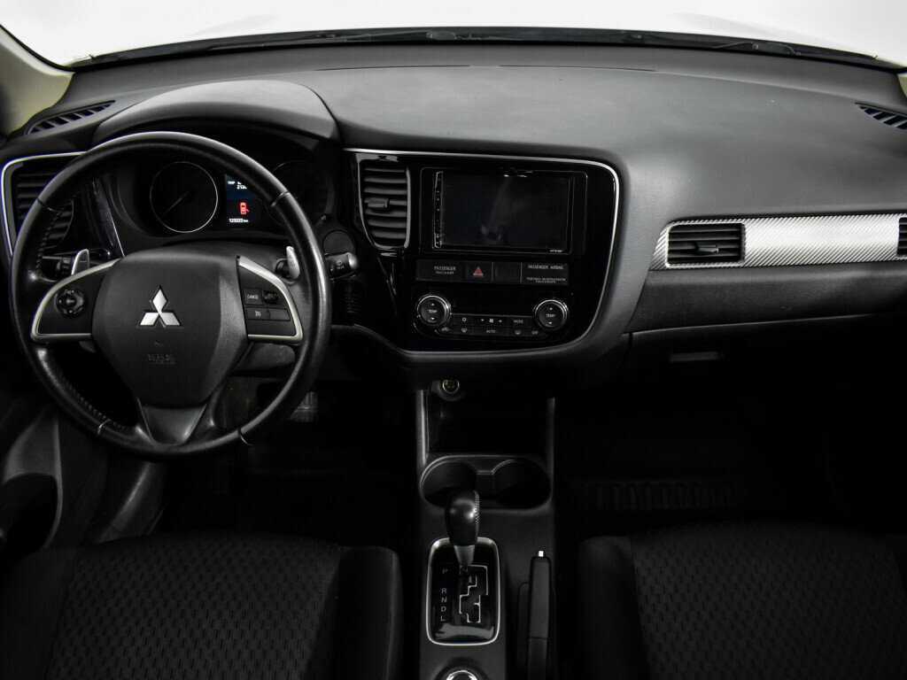 Mitsubishi Outlander 2014 года с пробегом. Фото: #14