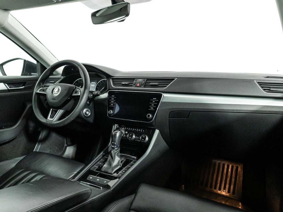 Skoda Superb 2019 года с пробегом. Фото: #8