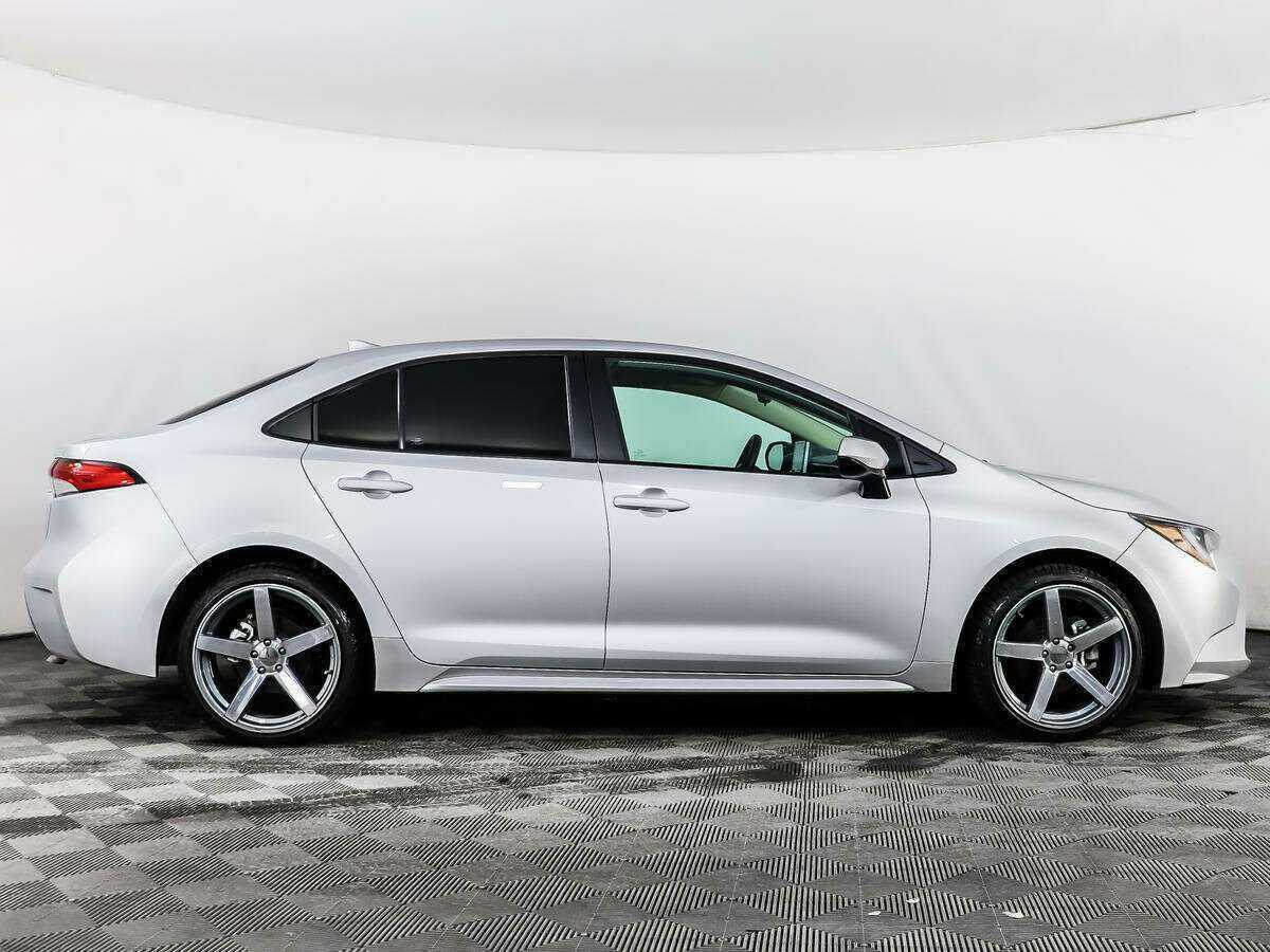 Toyota Corolla 2021 года с пробегом. Фото: #3