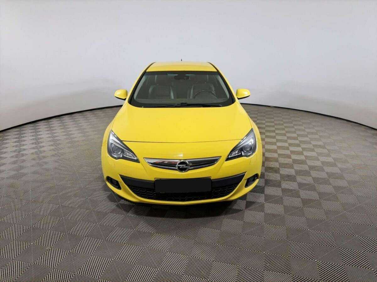 Opel Astra 2013 года с пробегом. Фото: #1