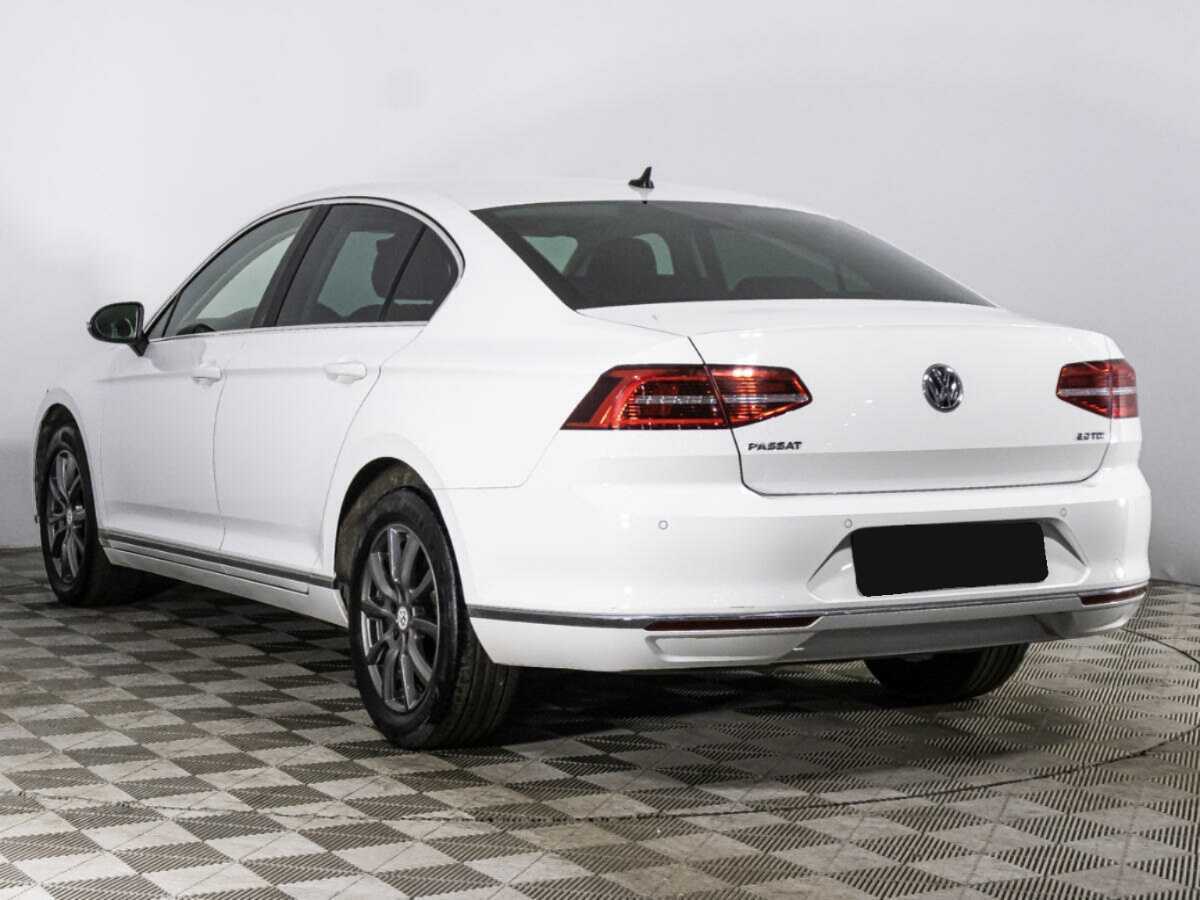 Volkswagen Passat 2017 года с пробегом. Фото: #6