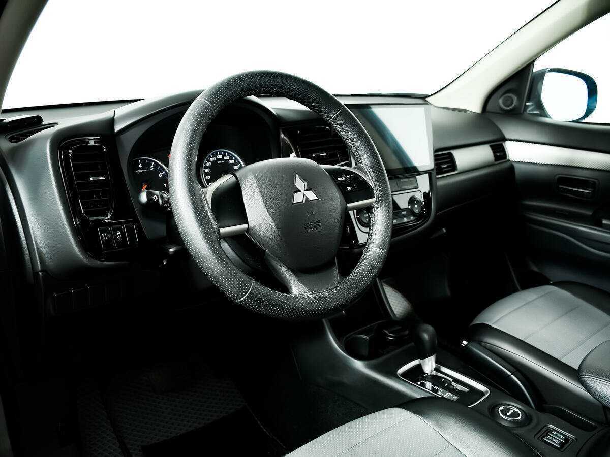 Mitsubishi Outlander 2013 года с пробегом. Фото: #12