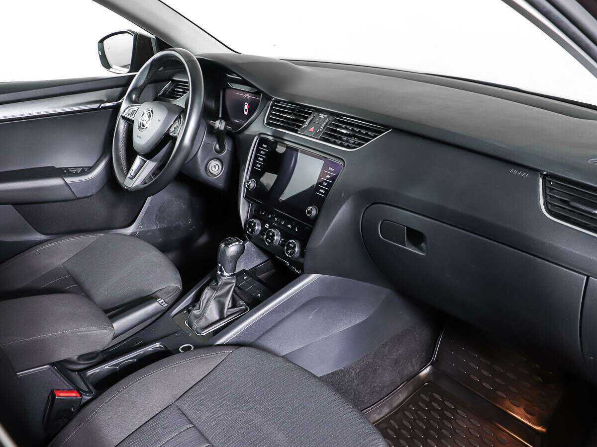 Skoda Octavia 2018 года с пробегом. Фото: #9