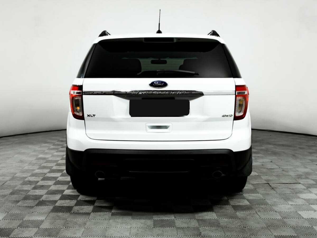 Ford Explorer 2013 года с пробегом. Фото: #5
