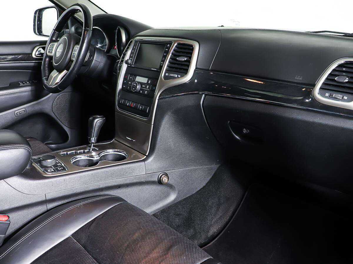 Jeep Grand Cherokee 2012 года с пробегом. Фото: #8