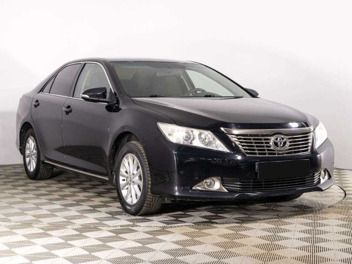 Toyota Camry 2012 года с пробегом. Фото: #2