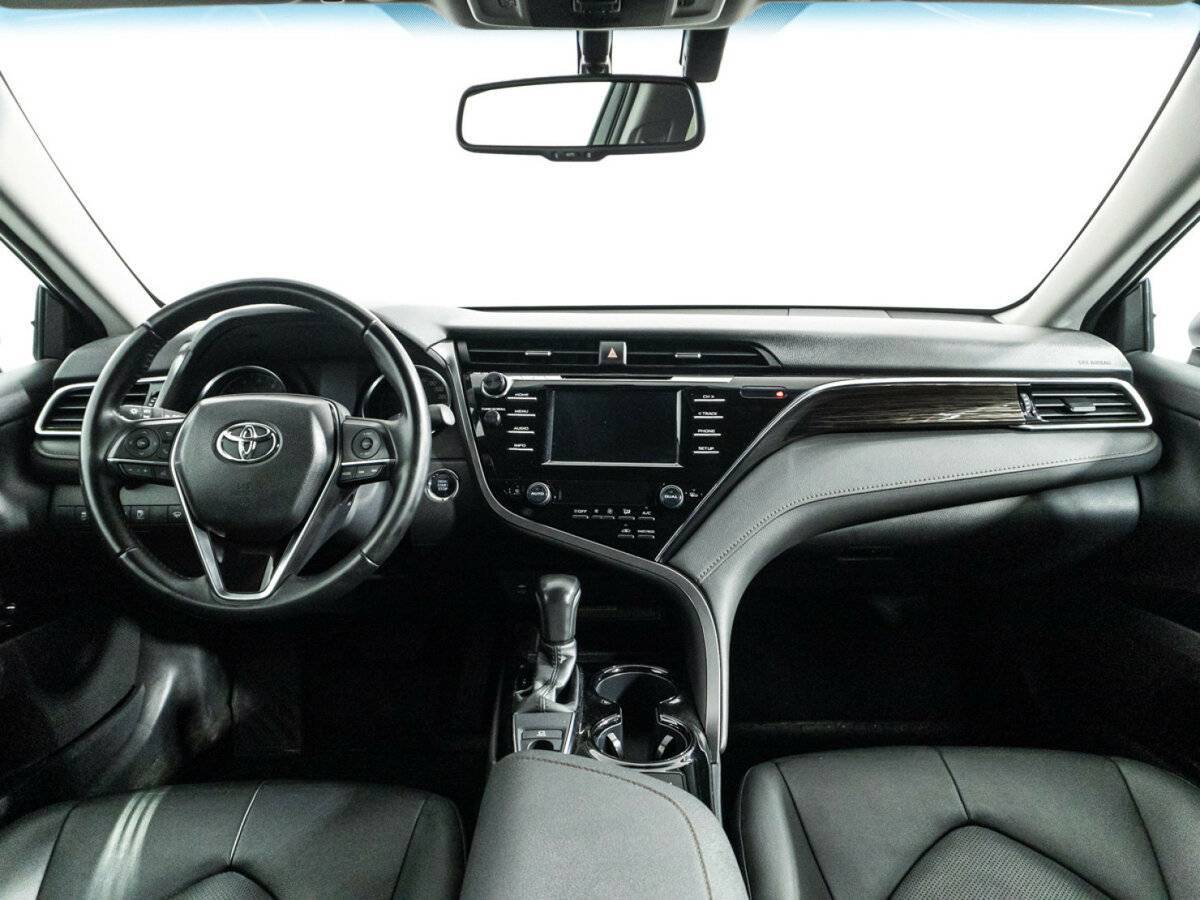 Toyota Camry 2020 года с пробегом. Фото: #12