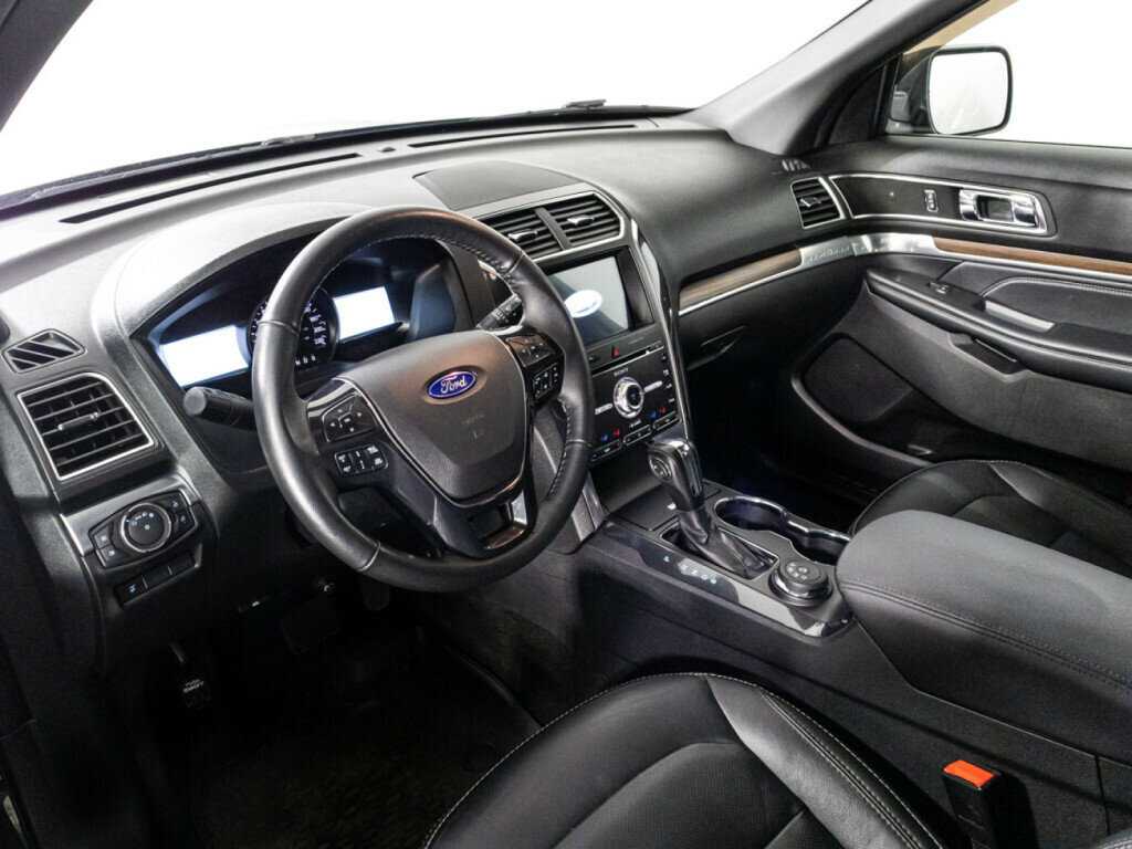 Ford Explorer 2018 года с пробегом. Фото: #10