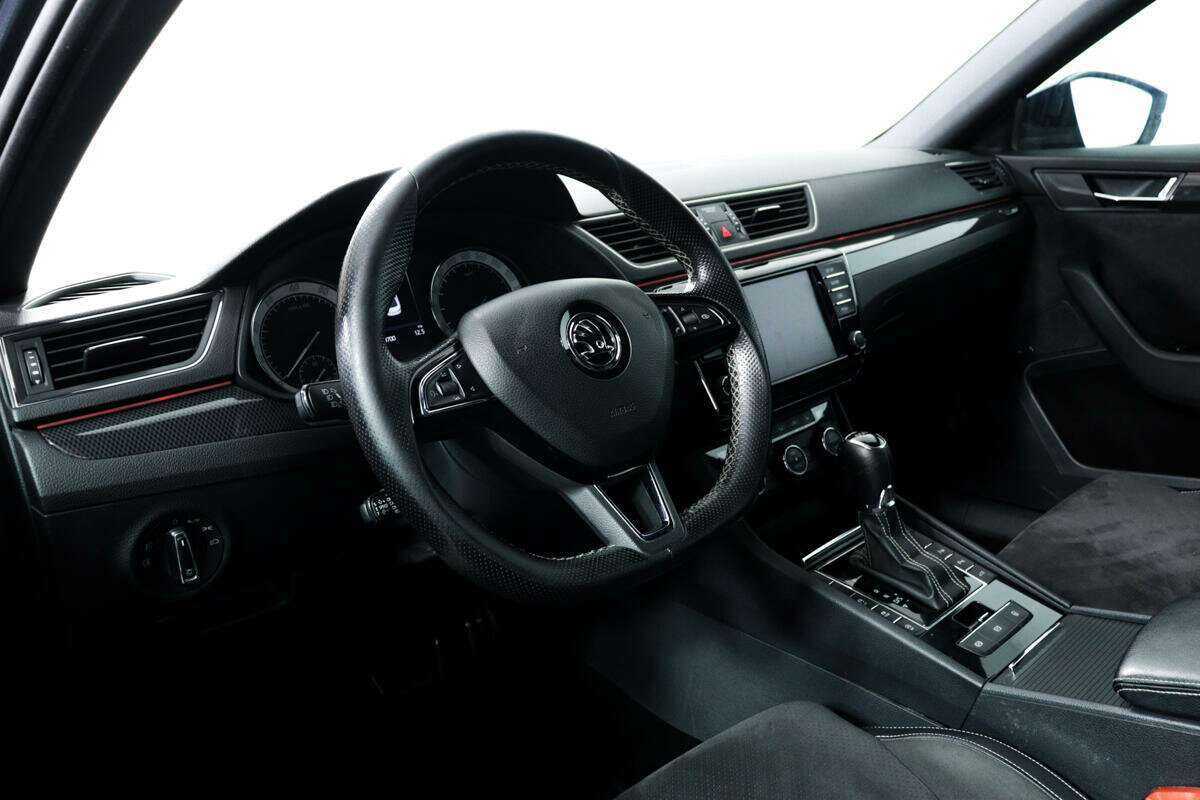 Skoda Superb 2017 года с пробегом. Фото: #12