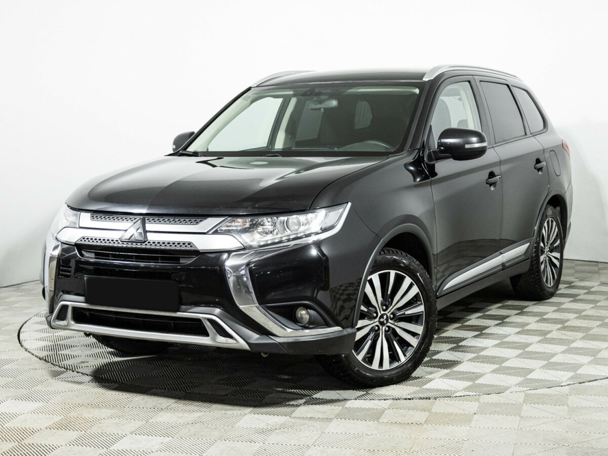 Mitsubishi Outlander 2018 года с пробегом. Посмотреть фото