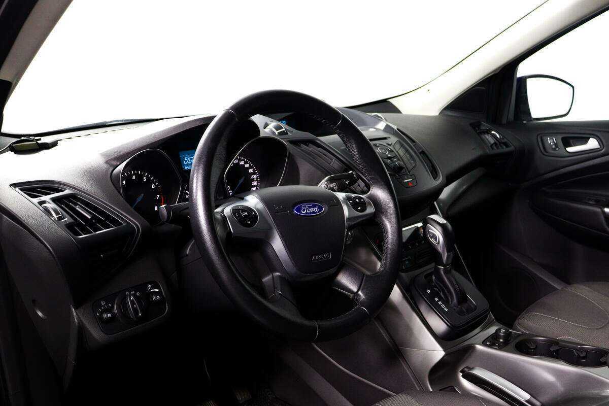 Ford Kuga 2015 года с пробегом. Фото: #12