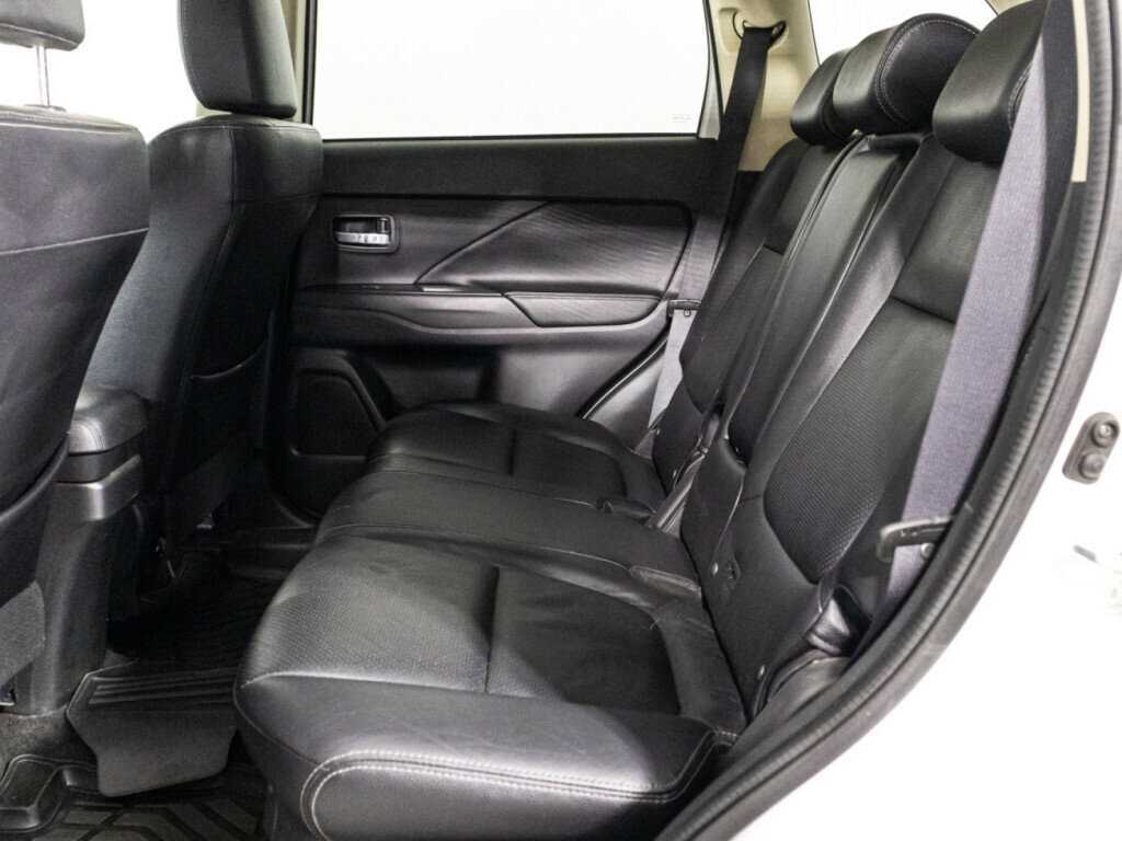 Mitsubishi Outlander 2016 года с пробегом. Фото: #9