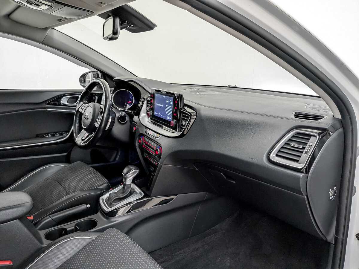 Kia Ceed 2020 года с пробегом. Фото: #11