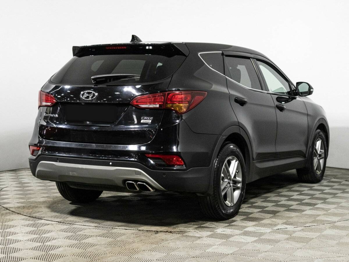 Hyundai Santa Fe 2017 года с пробегом. Фото: #4