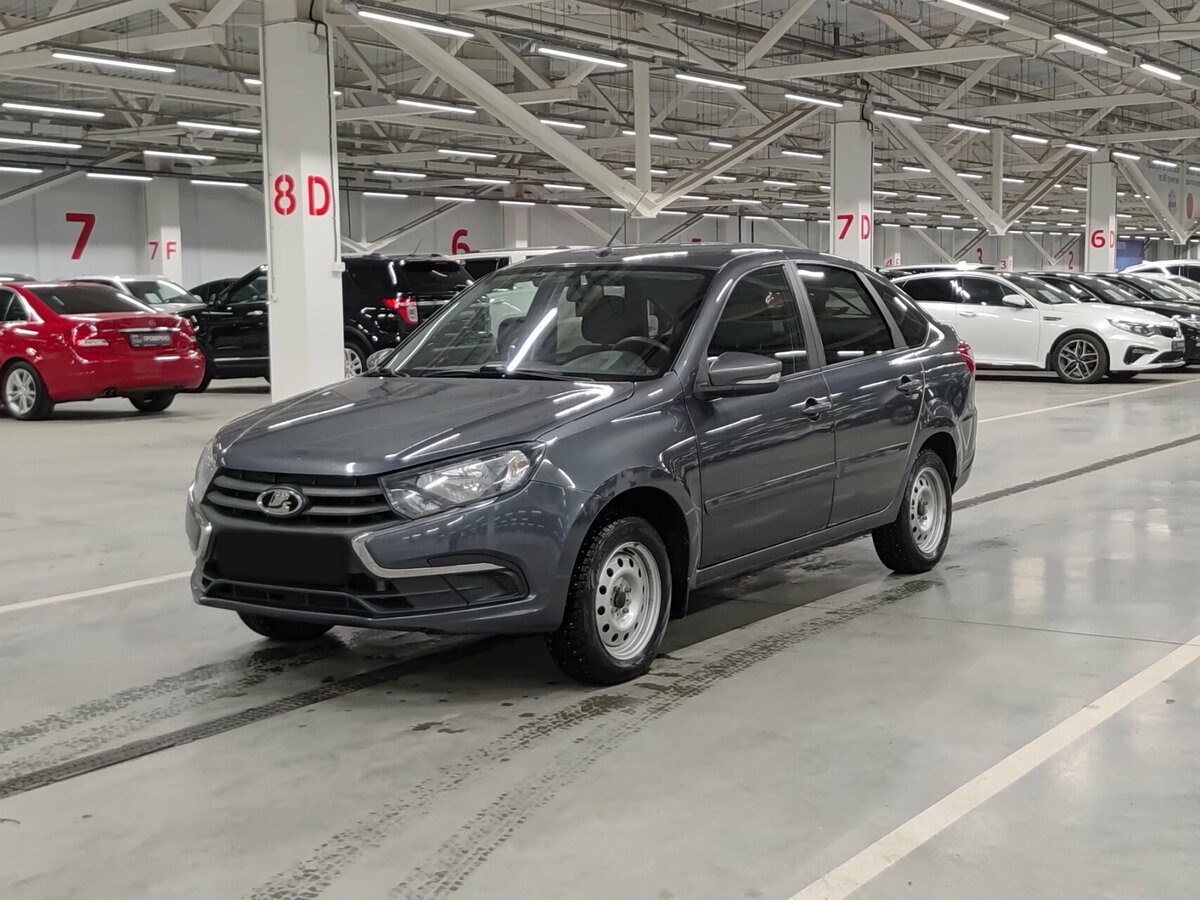 Lada (ВАЗ) Granta 2018 года с пробегом. Посмотреть фото