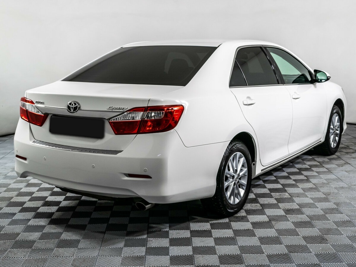 Toyota Camry 2014 года с пробегом. Фото: #3