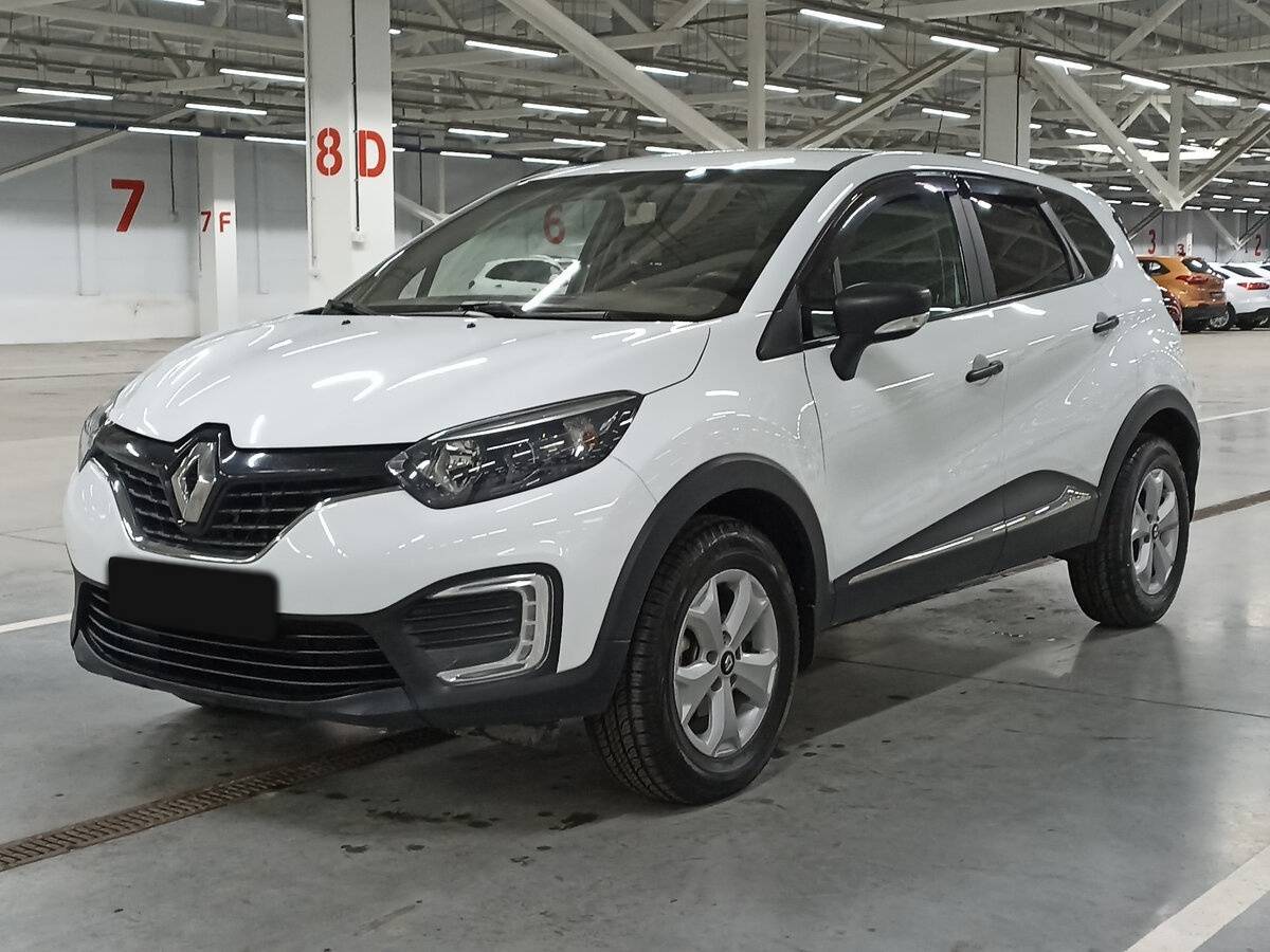 Renault Kaptur 2018 года с пробегом. Посмотреть фото