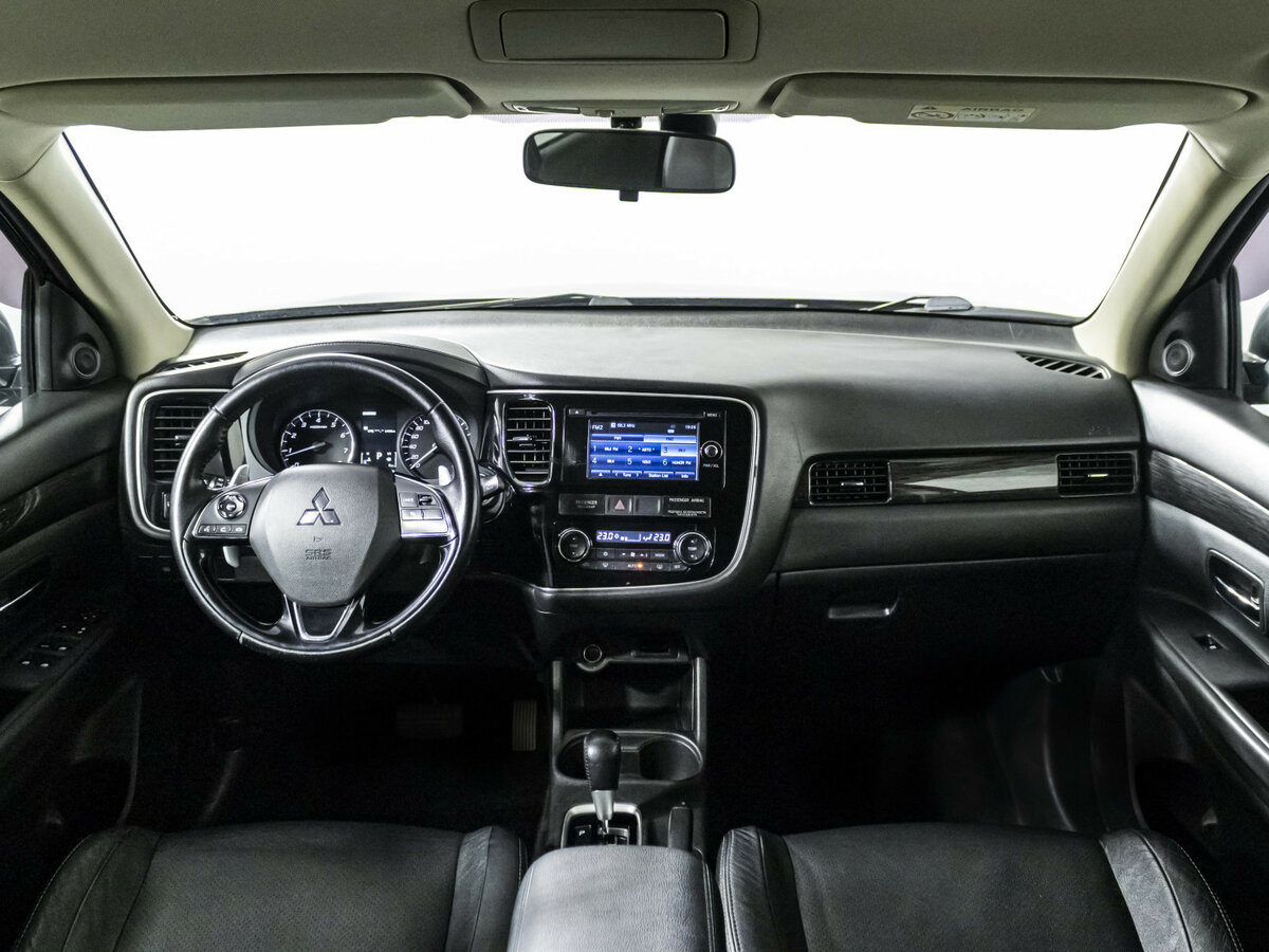 Mitsubishi Outlander 2015 года с пробегом. Фото: #11