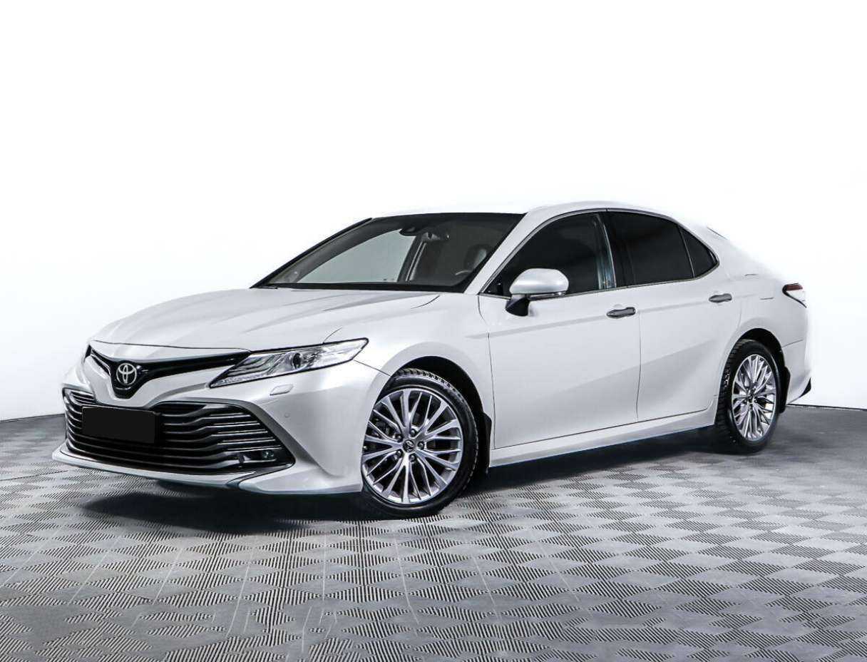 Toyota Camry 2018 года с пробегом. Посмотреть фото