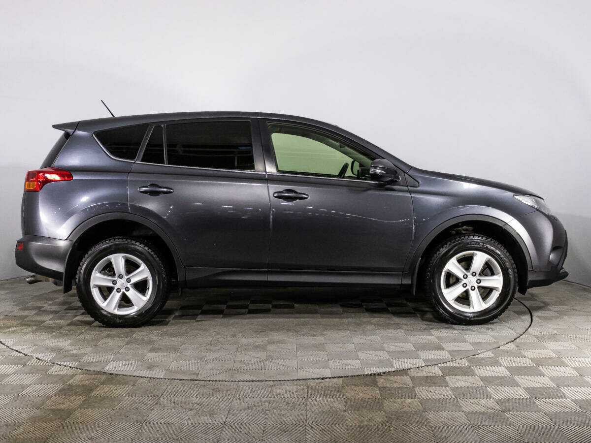 Toyota RAV4 2013 года с пробегом. Фото: #3