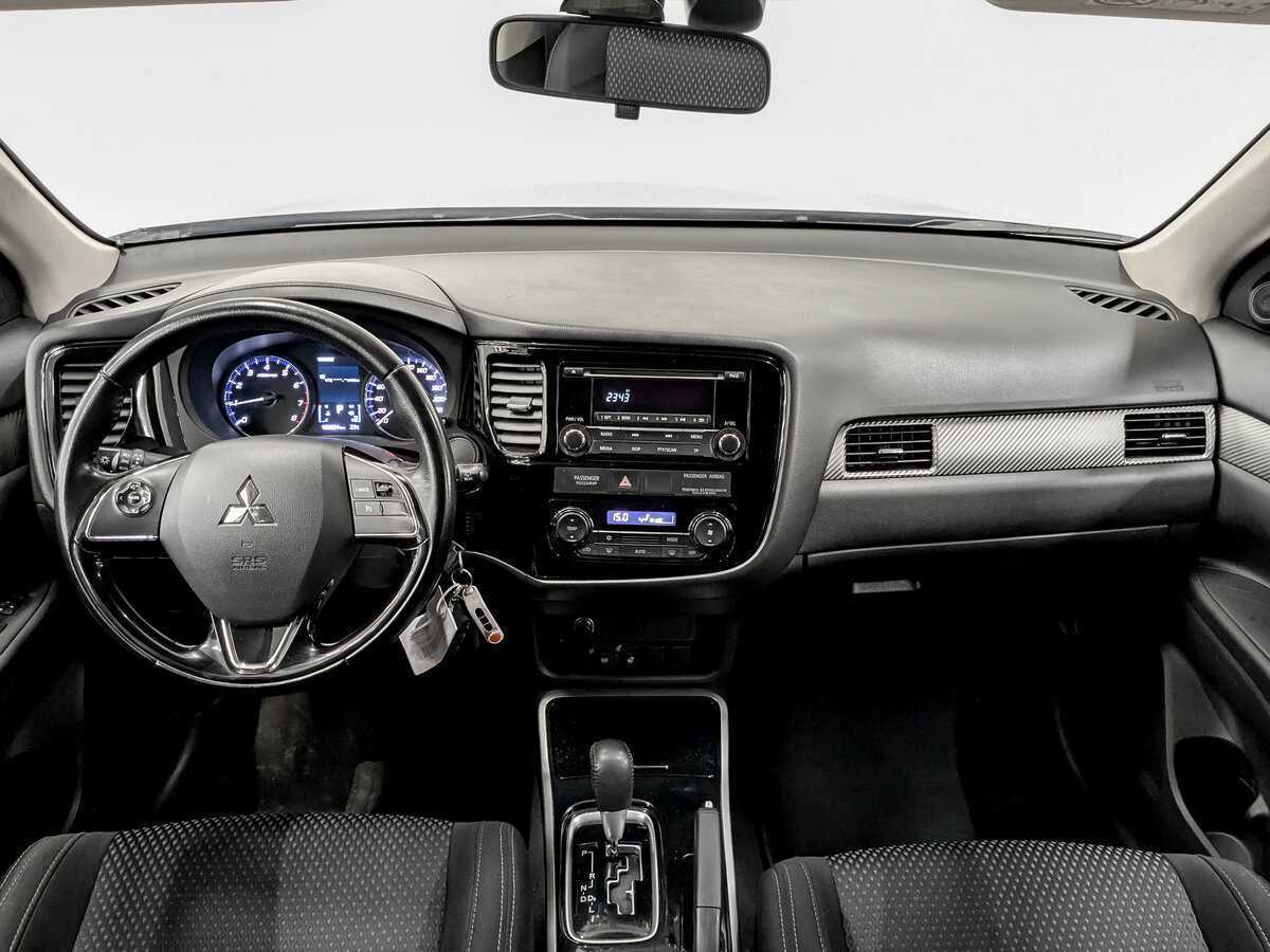 Mitsubishi Outlander 2017 года с пробегом. Фото: #13