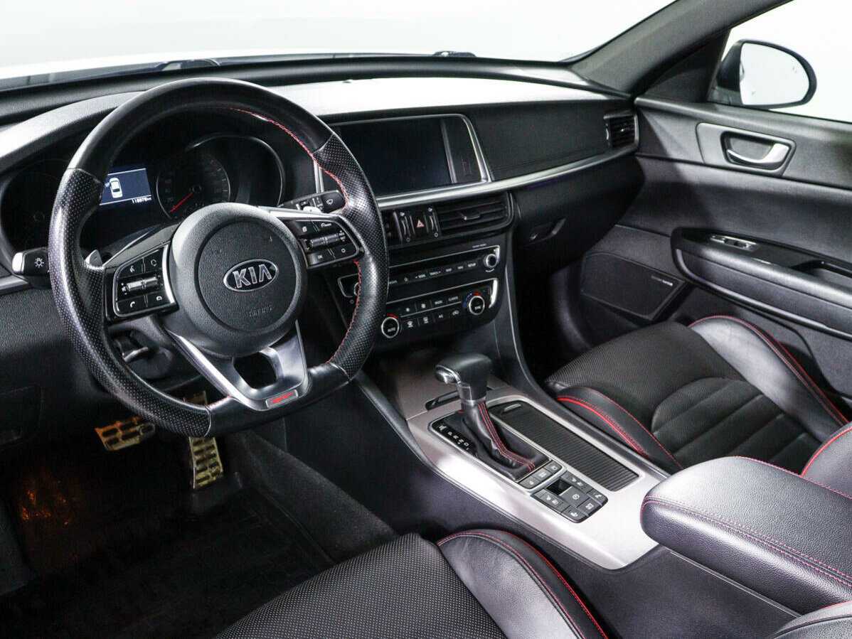 Kia Optima 2018 года с пробегом. Фото: #11