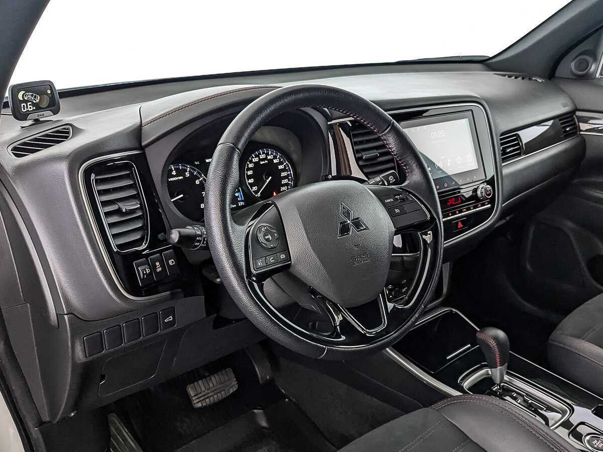 Mitsubishi Outlander 2022 года с пробегом. Фото: #14