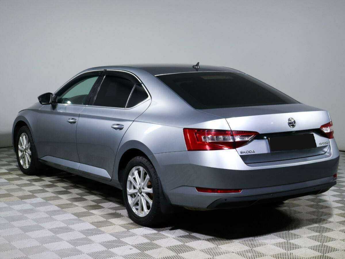 Skoda Superb 2015 года с пробегом. Фото: #5